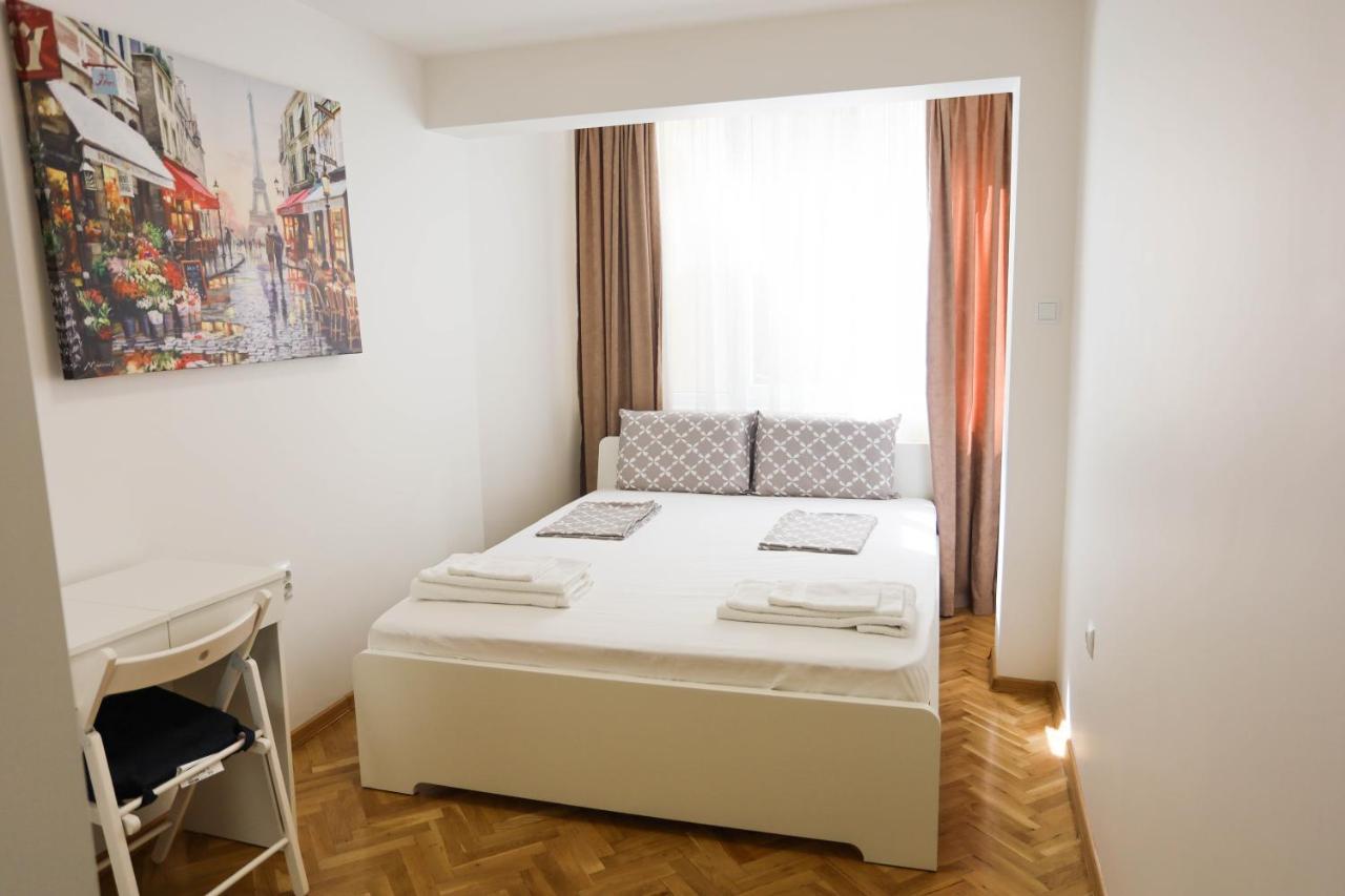 White Central Apartment Varna Exterior photo