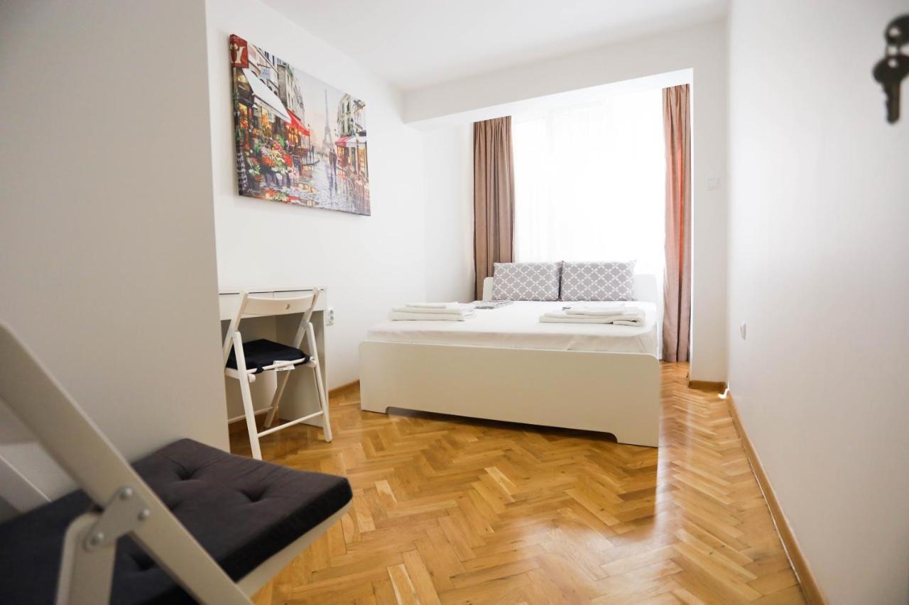 White Central Apartment Varna Exterior photo