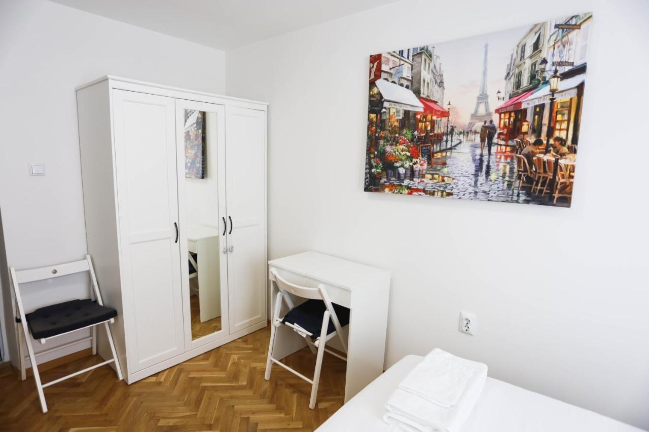 White Central Apartment Varna Exterior photo